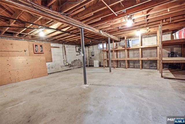 574 Baylor Avenue, River Vale, NJ 07675