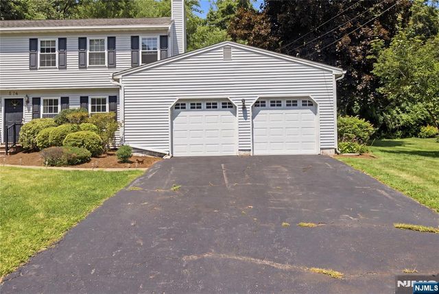 574 Baylor Avenue, River Vale, NJ 07675