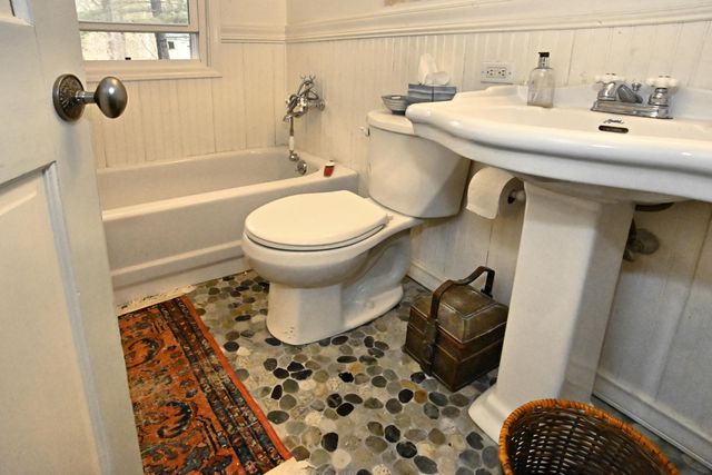 31 S Lake Shore County Road, Beverly Shores, IN 46301