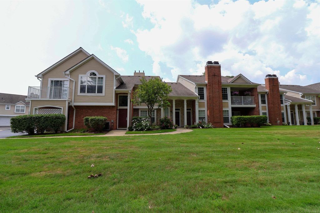 56222 Troon N Drive, Shelby Twp, MI 48316