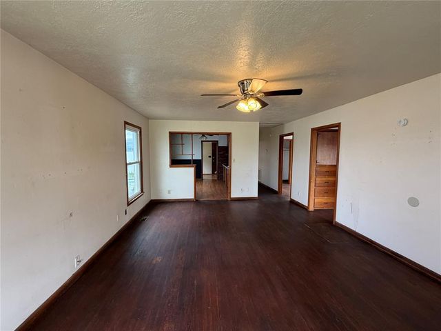 129 SE 1st Street, Moore, OK 73160