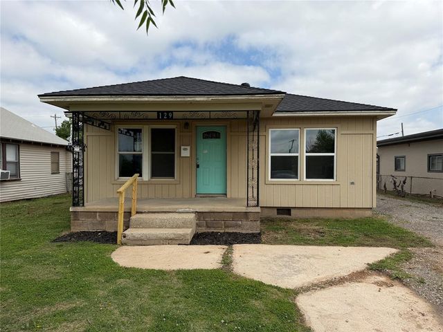 129 SE 1st Street, Moore, OK 73160