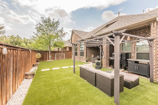 401 Mossy Rock Drive, Mckinney, TX 75071