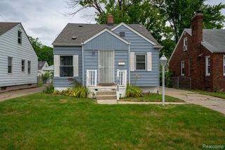 19725 Kingsville Street, Harper Woods, MI 48225