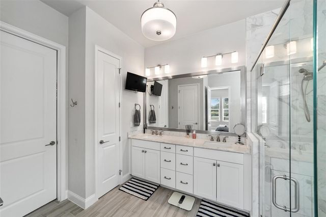 11895 SW 33RD LANE, Gainesville, FL 32608