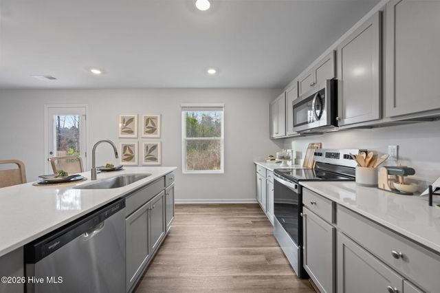 532 Sandy Hollow Drive 41, Jacksonville, NC 28540