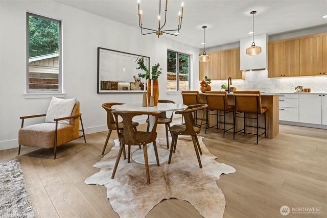 11247 108th Avenue NE, Kirkland, WA 98033