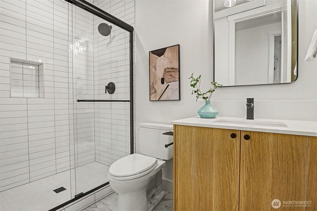 11247 108th Avenue NE, Kirkland, WA 98033