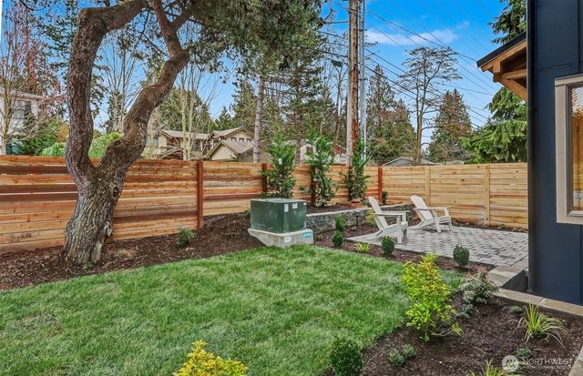 11247 108th Avenue NE, Kirkland, WA 98033