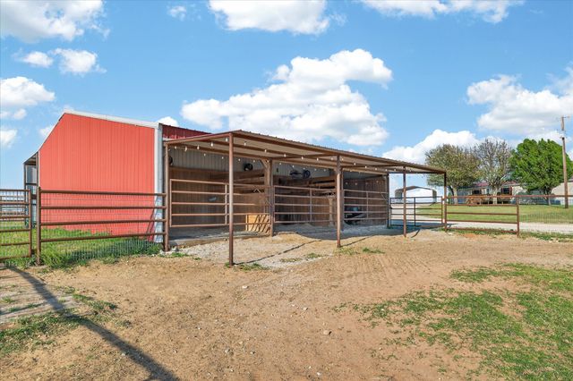 2667 Roland Road, Whitesboro, TX 76273