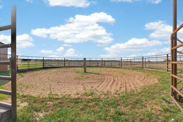 2667 Roland Road, Whitesboro, TX 76273