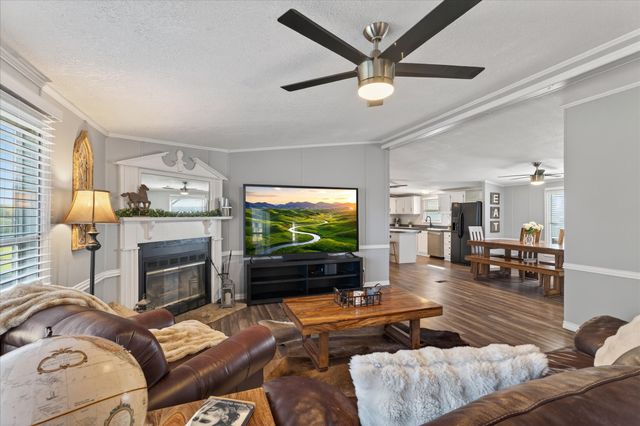 2667 Roland Road, Whitesboro, TX 76273