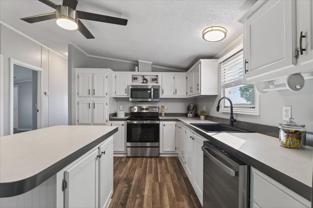 2667 Roland Road, Whitesboro, TX 76273