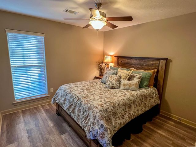 6 Brentwood Drive, Vilonia, AR 72173