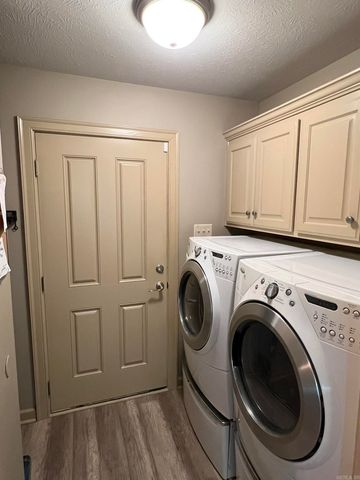 6 Brentwood Drive, Vilonia, AR 72173