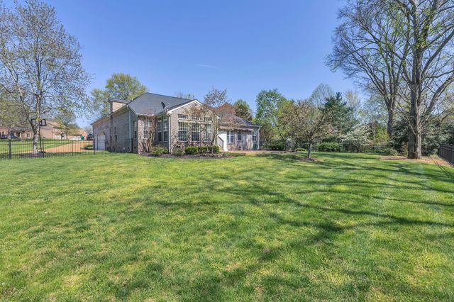 739 Rolling Fork Dr, Brentwood, TN 37027