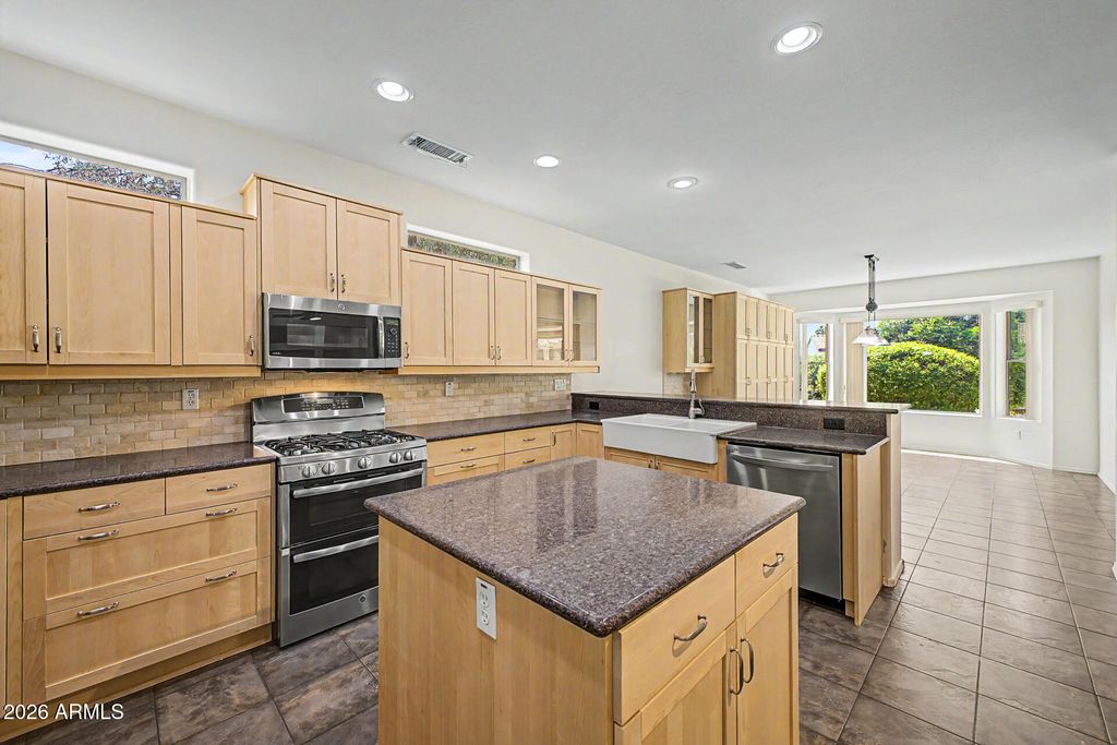 Image 20 of property listing at 16731 W ORACLE RIM Drive, Surprise, AZ 85387