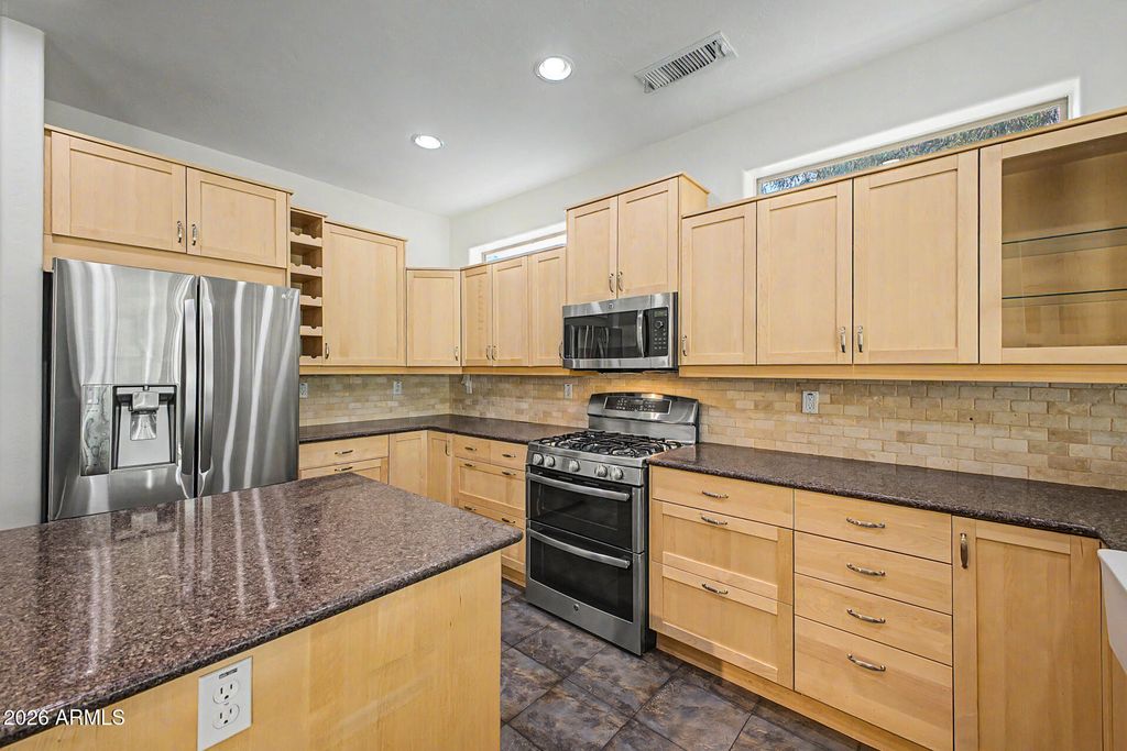 Image 21 of property listing at 16731 W ORACLE RIM Drive, Surprise, AZ 85387