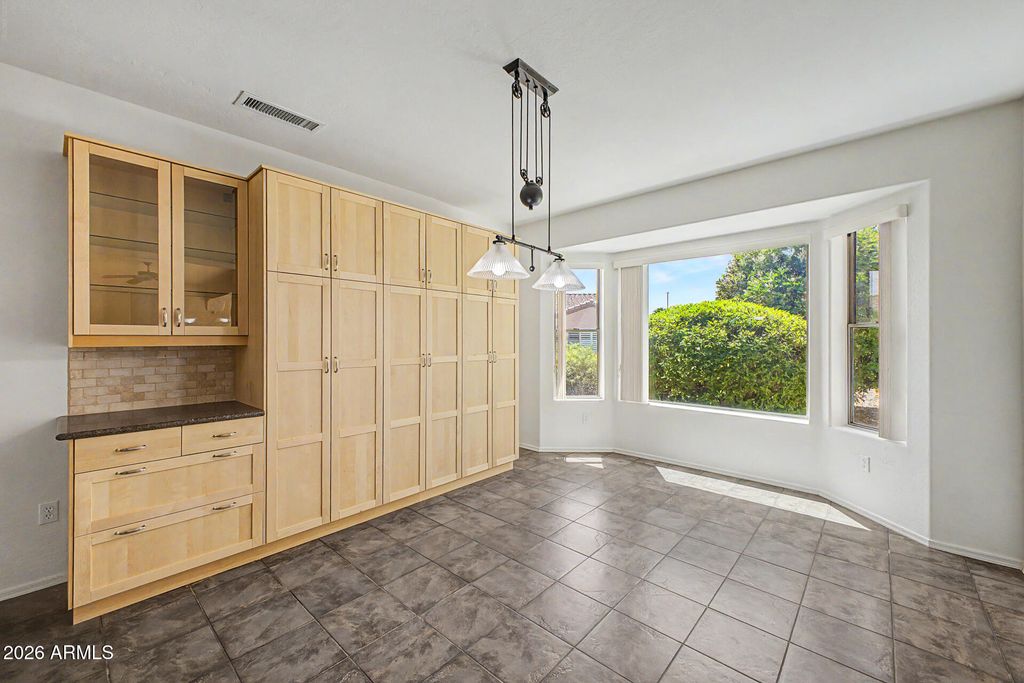 Image 9 of property listing at 16731 W ORACLE RIM Drive, Surprise, AZ 85387
