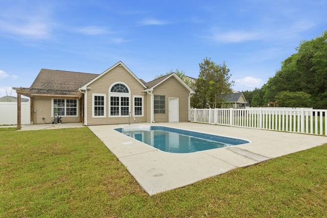 653 Kindred Dr., Myrtle Beach, SC 29588