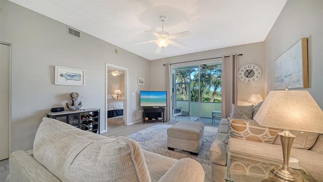 9620 CLUB SOUTH CIRCLE 5107, Sarasota, FL 34238