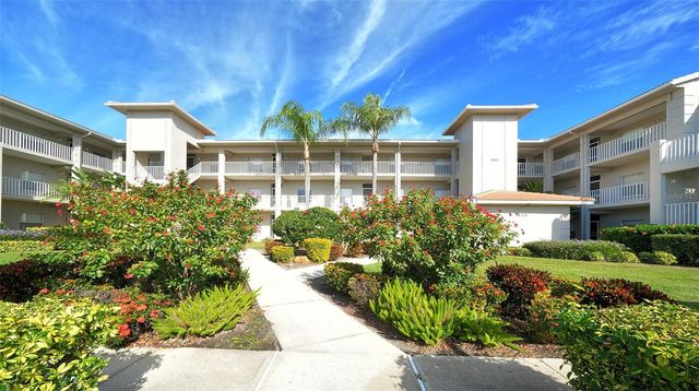 9620 CLUB SOUTH CIRCLE 5107, Sarasota, FL 34238
