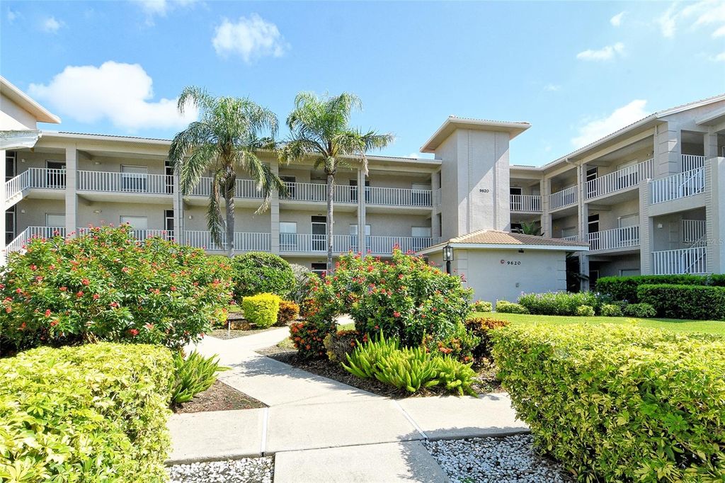 9620 CLUB SOUTH CIRCLE 5107, Sarasota, FL 34238