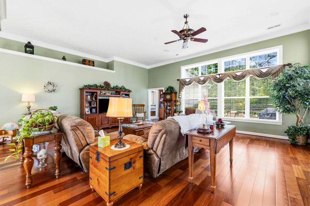 109 Wicklow Dr., Murrells Inlet, SC 29576