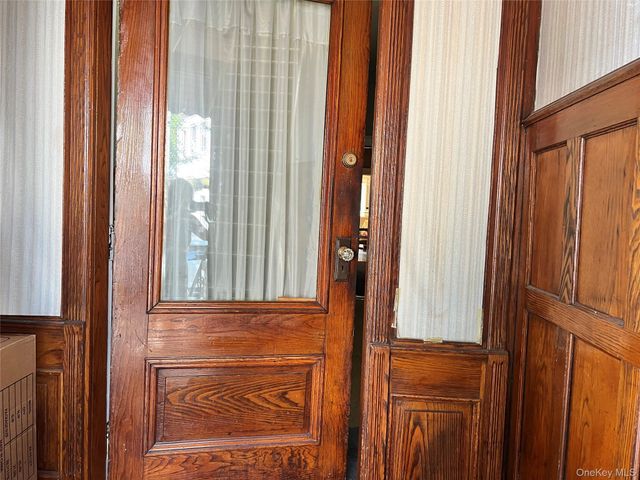 79-36 77 Avenue, Glendale, NY 11385