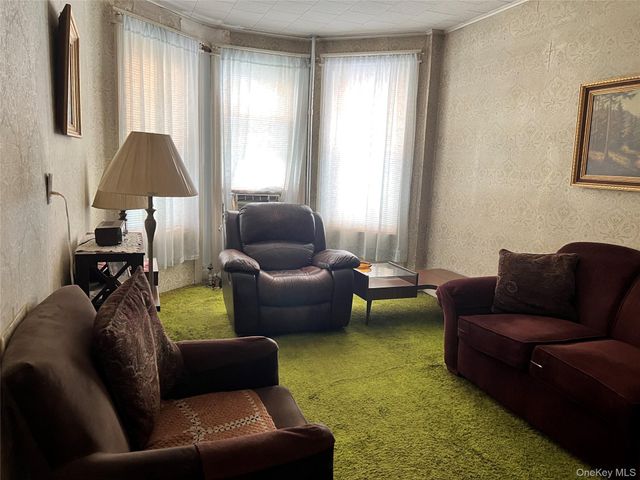79-36 77 Avenue, Glendale, NY 11385