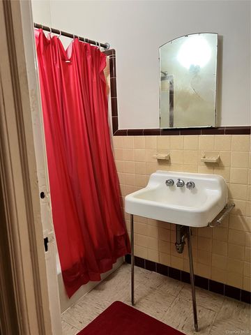 79-36 77 Avenue, Glendale, NY 11385
