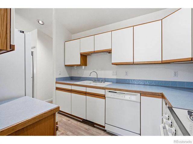 690 Ridgeview Drive, Louisville, CO 80027