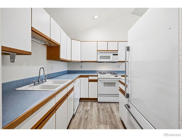 690 Ridgeview Drive, Louisville, CO 80027