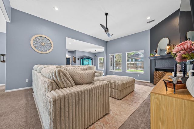 12430 Longfellow Drive, Montgomery, TX 77356