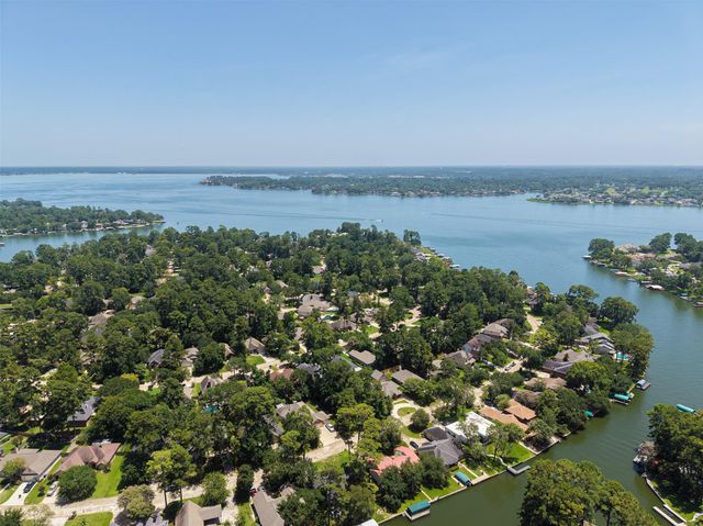 12430 Longfellow Drive, Montgomery, TX 77356