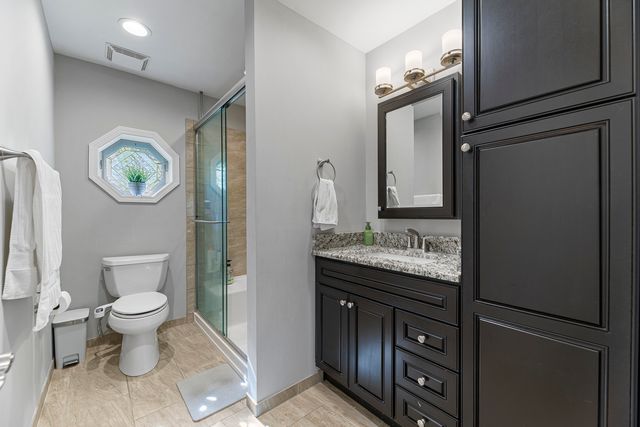9 N Waverly Place, Mount Prospect, IL 60056