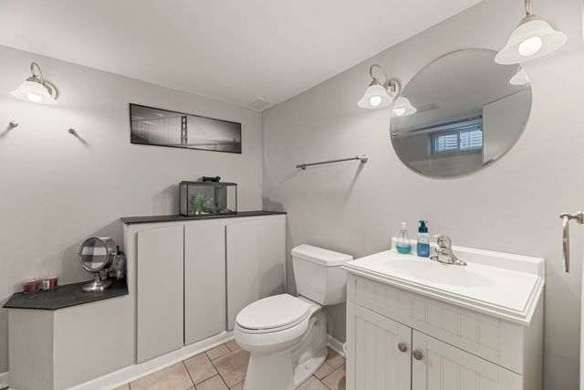 9 N Waverly Place, Mount Prospect, IL 60056