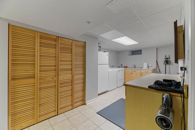 9 N Waverly Place, Mount Prospect, IL 60056