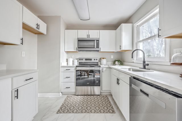 9 Roselle Avenue, Goose Creek, SC 29445