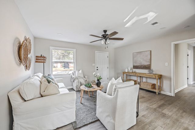 9 Roselle Avenue, Goose Creek, SC 29445