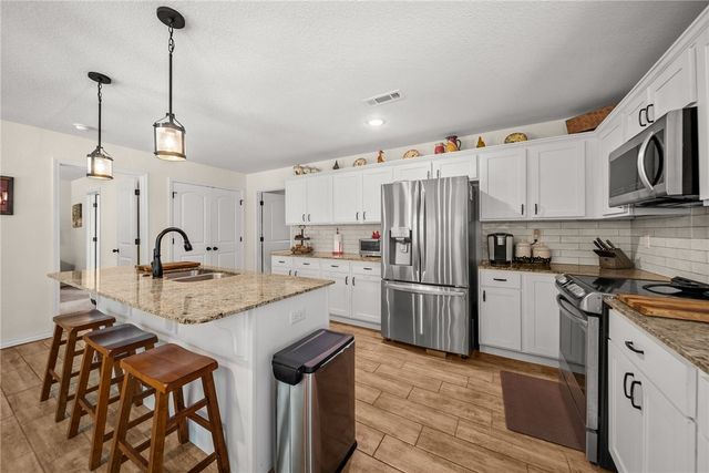 12627 Lodge Drive, Garfield, AR 72732