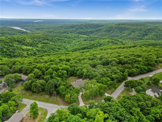 12627 Lodge Drive, Garfield, AR 72732