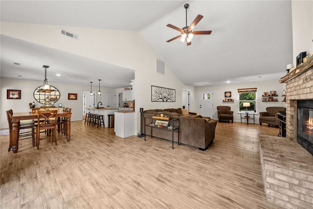 12627 Lodge Drive, Garfield, AR 72732