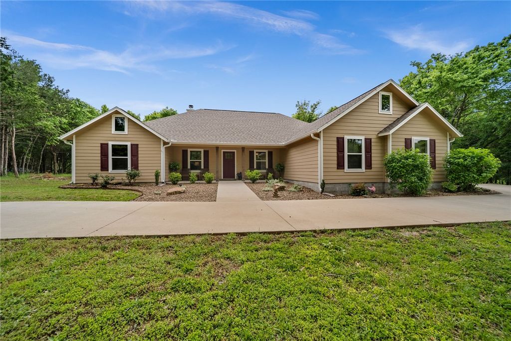 12627 Lodge Drive, Garfield, AR 72732