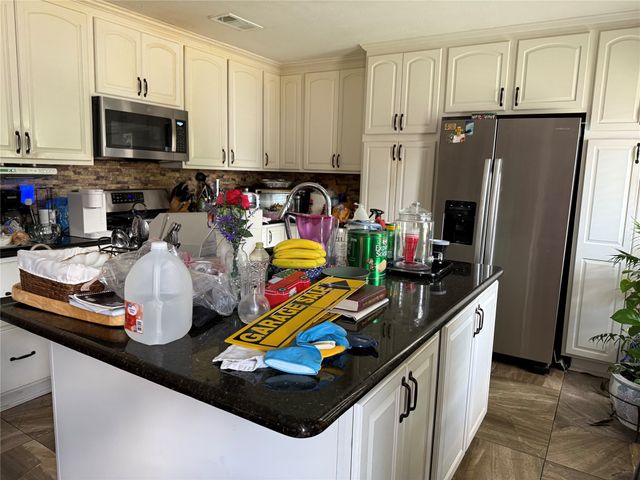 215 Roma Drive, Duncanville, TX 75116
