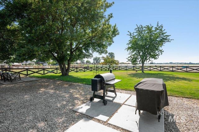 4825 High Hope Ln, Nampa, ID 83686