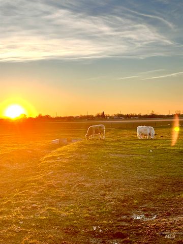 4825 High Hope Ln, Nampa, ID 83686