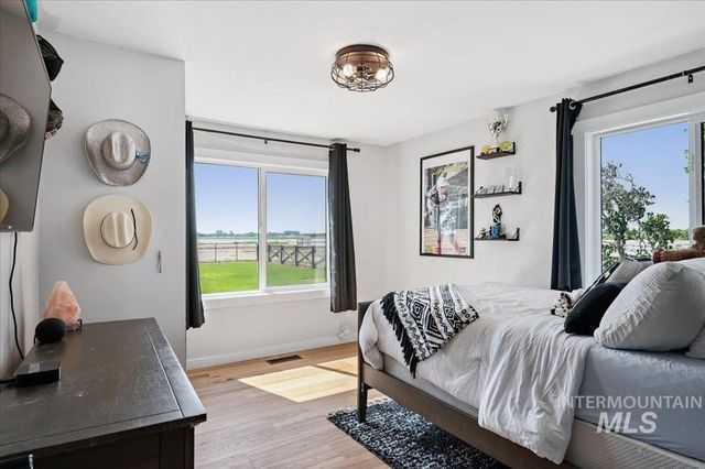 4825 High Hope Ln, Nampa, ID 83686