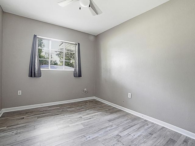 2014 HELMS AVENUE, Leesburg, FL 34748