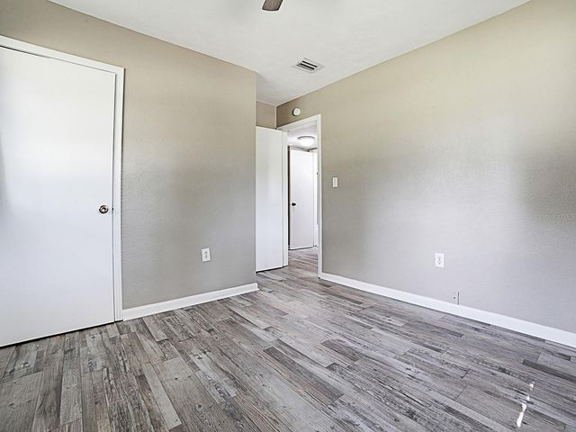 2014 HELMS AVENUE, Leesburg, FL 34748